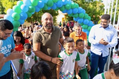 Roberto Costa entrega mais uma escola reformada e climatizada em Bacabal