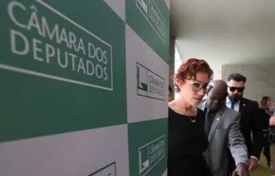 STF julga recurso de Carla Zambelli para anular condenação