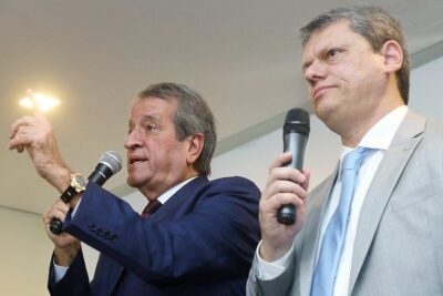 Tarcísio vai para o PL se for disputar Presidência, diz Valdemar