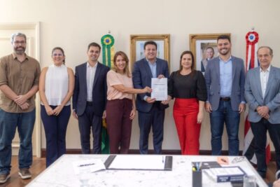 Governo e Iphan assinam termo de cooperação para reforma do Centro Odylo Costa Filho