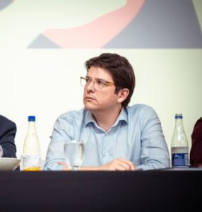 Morre Miguel Uribe, baleado durante campanha à Presidência na Colômbia