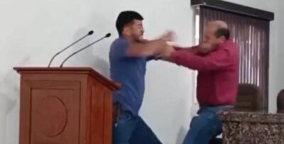 Vereadores trocam socos e pontapés durante sessão na Câmara; veja vídeo