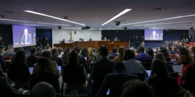 Heleno se distanciou de Bolsonaro e não sabia de golpe, diz advogado