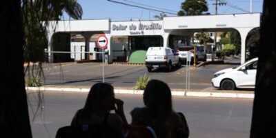 Polícia reconhece falhas em relatório de vistoria na casa de Bolsonaro