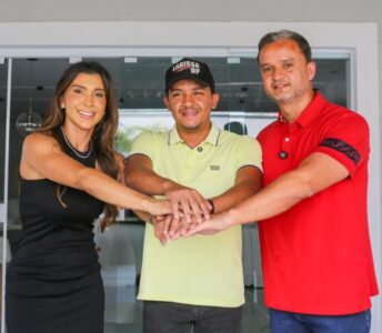Luís da Amovelar e grupo político oficializam apoio a Júlio Filho e Larissa DP