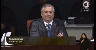 Dino ironiza “pressões externas” e cita Mickey e Pateta ao votar por condenação de Bolsonaro