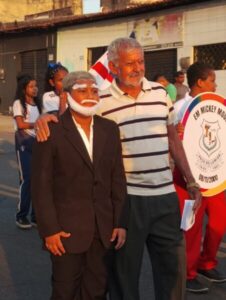 Academia Luminense de Letras é homenageada em desfile estudantil em Paço do Lumiar