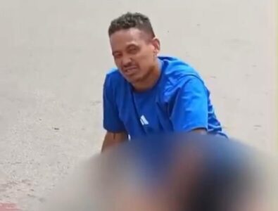 Na manhã desta quarta-feira (24), um homem suspeito de roubo no bairro São Raimundo, em São Luís, foi atingido por um tiro no pé por um policial à paisana que interveio na ação criminosa. O caso foi confirmado pelo 43º BPM.