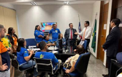 Senador Weverton recebe agentes comunitários de saúde em Brasília