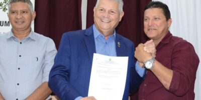 Prefeito Walace reforça compromisso com funcionalismo público e anuncia convocação dos aprovados no concurso de Icatu