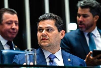 Alcolumbre rejeita anistia para Bolsonaro e diz que votará texto alternativo