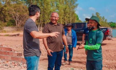 Prefeito Preto vistoria obras em andamento em Vargem Grande