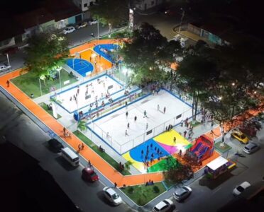 Prefeito Fred Campos inaugura nova Praça do Tambaú