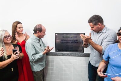 Dr. Julinho inaugura Escola Municipal do Parque Vitória totalmente reformada e anuncia construção de UBS no Alto do Turu