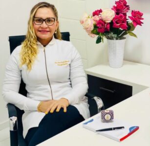 Conheça o trabalho da Dra. Vera Amaral, que apresenta o que há de mais novo e moderno na área de Odontologia e Harmonização Orofacial