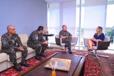 Iracema Vale recebe chefe do Comando Militar da Amazônia e sugere parcerias em prol do Maranhão