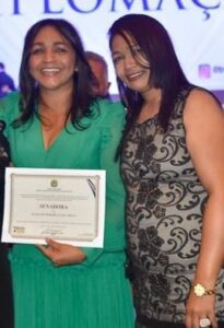 Senadora Eliziane Gama preocupada com a situação da irmã Superintendente Federal de Pesca