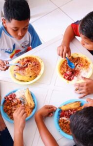 Educação e Nutrição: Wallas Rocha dá atenção especial à merenda escolar em São Benedito do Rio Preto