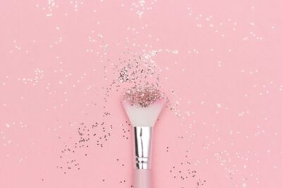 5 cuidados com glitter e tinta na região íntima no Carnaval