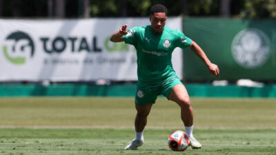 Vitor Roque faz primeiro treino no Palmeiras em preparação para semifinal contra o São Paulo