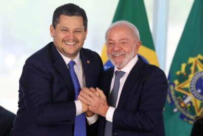 Cadê a confiança da vitória sobre Bolsonaro??? Governo Lula libera R$ 2,2 bi em emendas Pix para barrar avanço de anistia