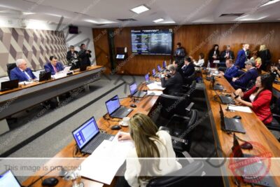 CCJ do Senado rejeita PEC da Blindagem em votação unânime