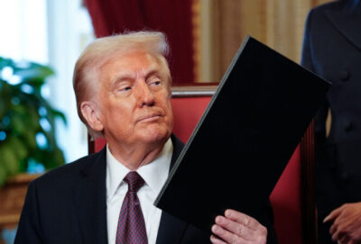 Trump ameaça punir Rússia com sanções se Putin não concordar em discutir fim da guerra da Ucrânia