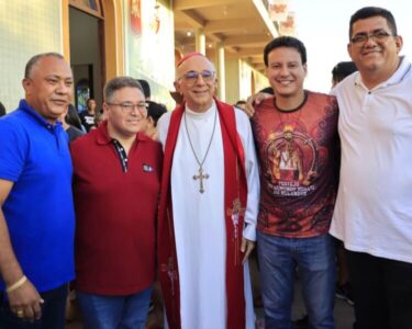 Vargem Grande: ao lado do aliado Camarão, Preto participa do encerramento do festejo de São Raimundo dos Mulundus