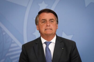 2 de setembro marca ironia histórica: Bolsonaro sancionou lei que hoje o incrimina
