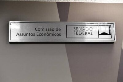 Comissão do Senado aprova isenção de IR para salários de até R$ 5 mil a partir de 2026