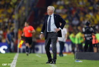 Carlo Ancelotti manterá Brasil com quatro atacantes em duelo contra o Chile nesta quinta