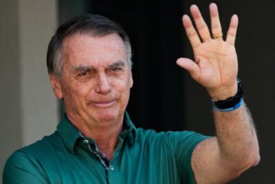Após Cristiano Zanin colocar a última pá de cal, STF condena Jair Bolsonaro a 27 anos de cadeia