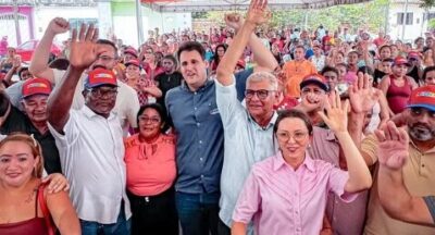 Zé Martins, Orleans Brandão e Paulo Casé entregam cartões do Maranhão Livre da Fome e assinam ordens de serviço para novas obras em Bequimão