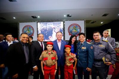 Entrega da Boina “Herói de Fibra” marca ingresso de 1.800 alunos ao Colégio Militar 02 de Julho