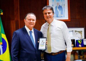 Brandão apresenta programa Tô Conectado ao ministro da Educação em Brasília