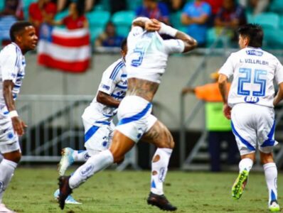Cruzeiro vence Bahia e consegue diminuir a vantagem do líder Flamengo