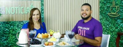 ‘Café com Notícias’ fala sobre Maio Roxo, que alerta para doenças inflamatórias do intestino