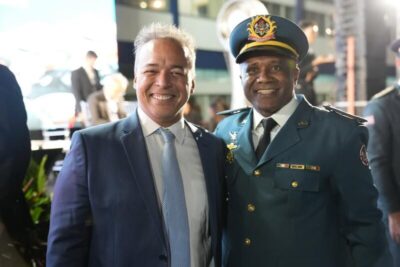 Paço do Lumiar: Fred Campos prestigia solenidade que promoveu Arnoldo Bombeiro a Subtenente