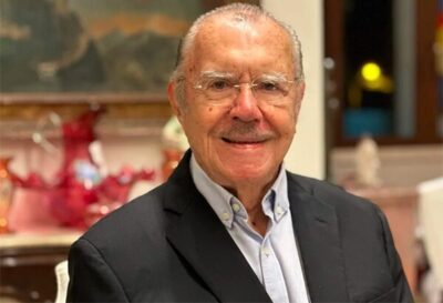 Sarney se recupera bem após queda durante caminhada em Brasília