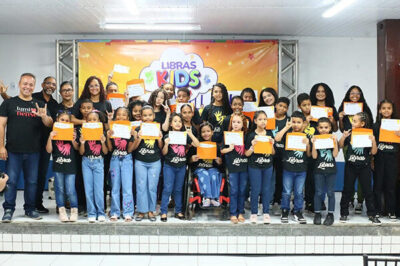 Fred Campos celebra formatura da 1ª turma do curso Libras Kids