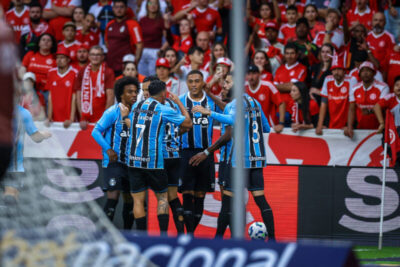 Inter perde Gre-Nal de virada e manda o técnico Roger Machado embora