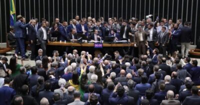 Câmara tem quadro de servidores 180% maior que média do G7