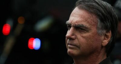Bolsonaro é condenado a pagar R$ 1 milhão e retirar vídeos