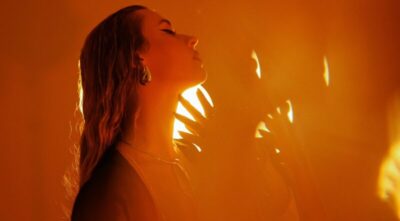 Valentine Dias lança seu single de estreia “boca a boca”