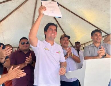 Ministro do Esporte assina ordem de serviço para construção do Complexo Esportivo em Cururupu