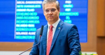 Deputado Neto Evangelista critica ataques ao maior programa digital da educação no MA e cobra responsabilidade da oposição