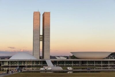 Câmara dos Deputados anuncia concurso com 56 vagas e salários de até R$ 29 mil