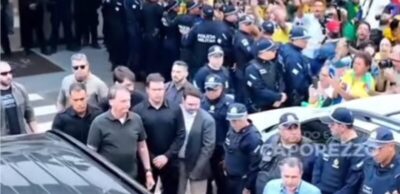Bolsonaro é levado às pressas para hospital