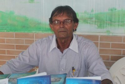 Professor escritor Raimundinho comemora aniversário com lançamento de livros amanhã em São João Batista