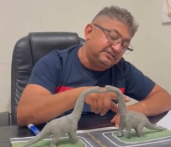 Prefeito anuncia pórtico com dinossauros e convida Rayssa Leal para descer por escultura